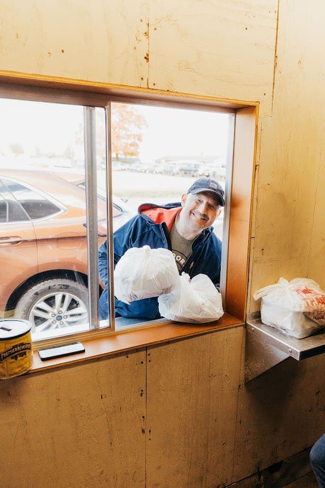Drive-thru and walk-up meals — photo 2